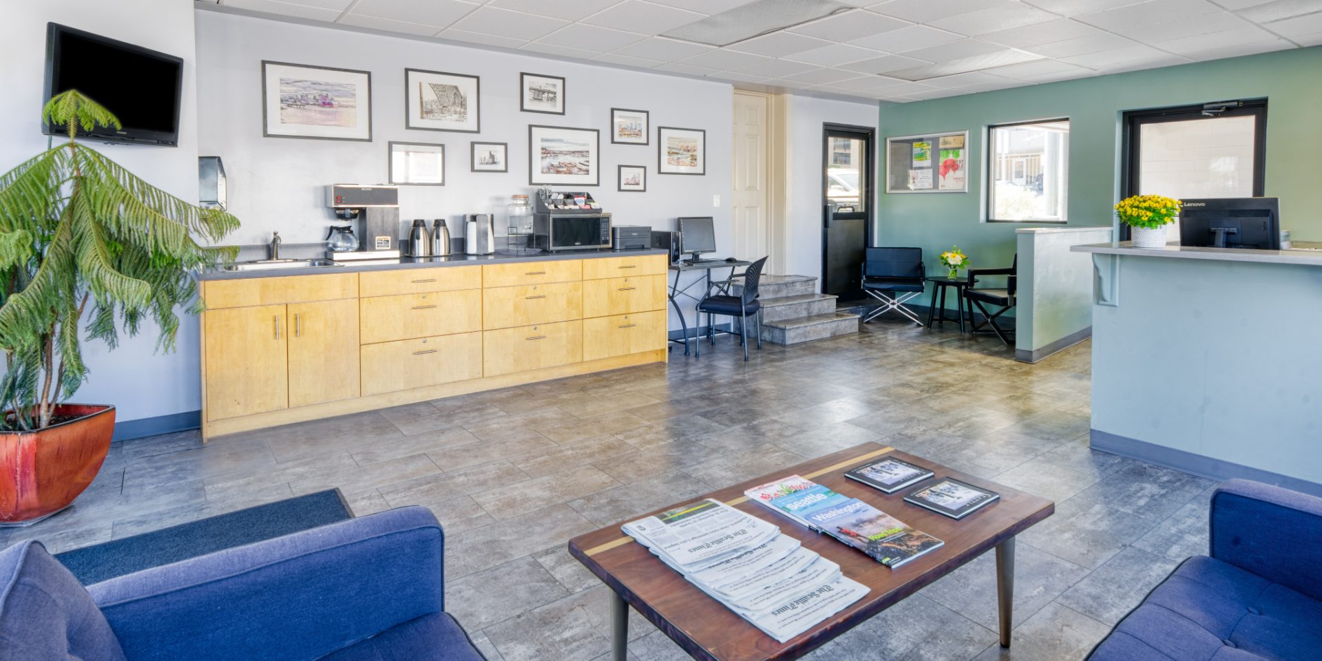 The Grove West Seattle Inn hotel lobby